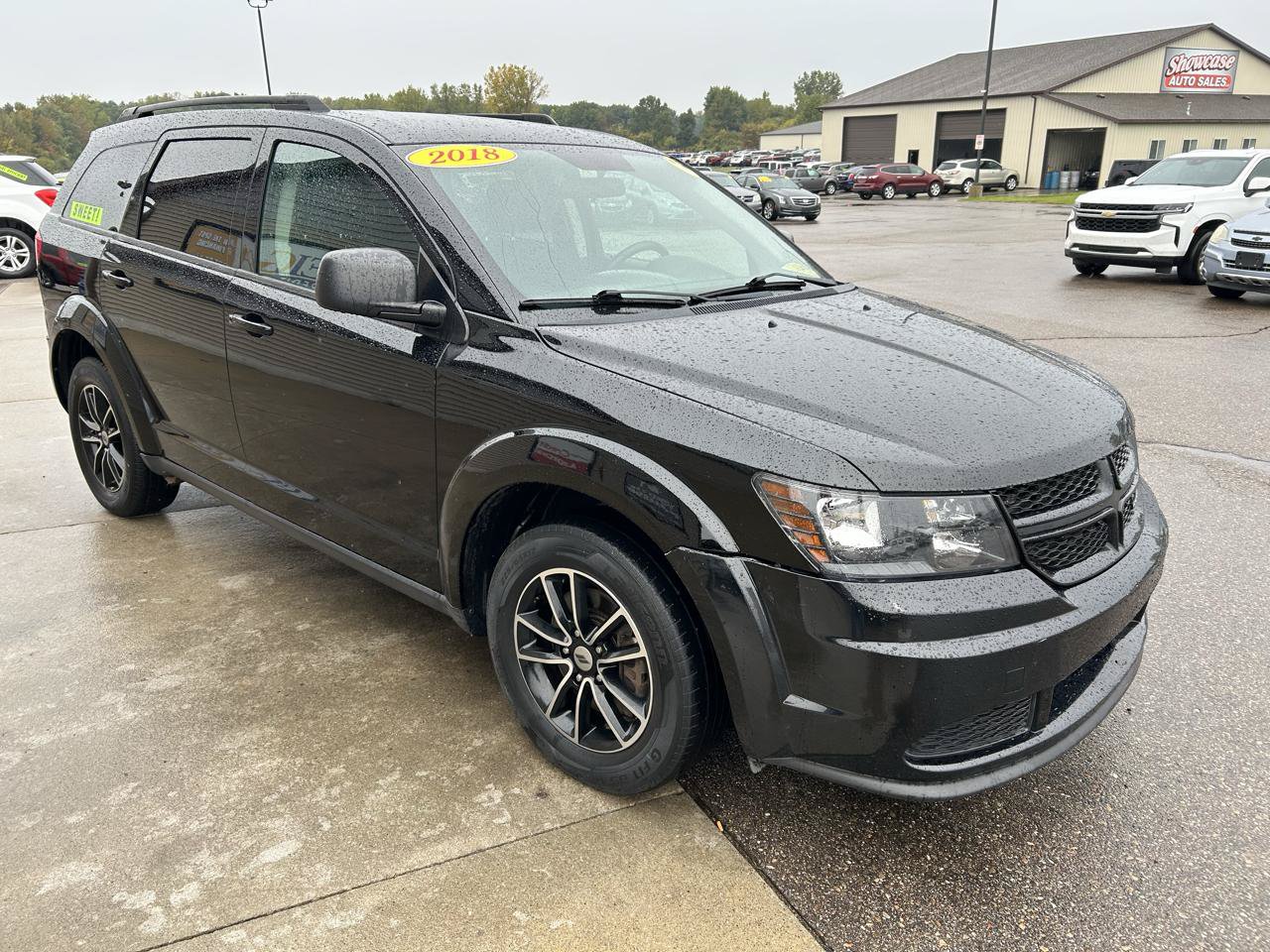 Used 2018 Dodge Journey SE w/ Connectivity Group FWD image 3
