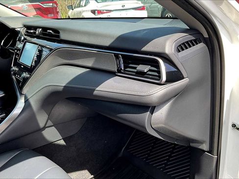 Used 2025 Toyota Camry LE w/ Convenience Package image 17