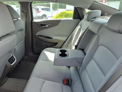 Used 2025 Chevrolet Malibu LT FWD image 7