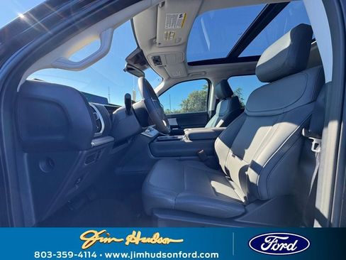 New 2025 Ford Expedition Active image 19