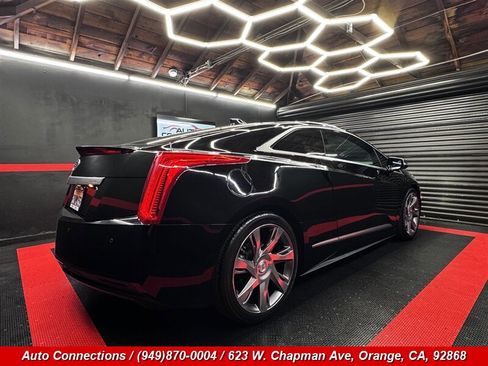 Used 2014 Cadillac ELR w/ Luxury Package image 3