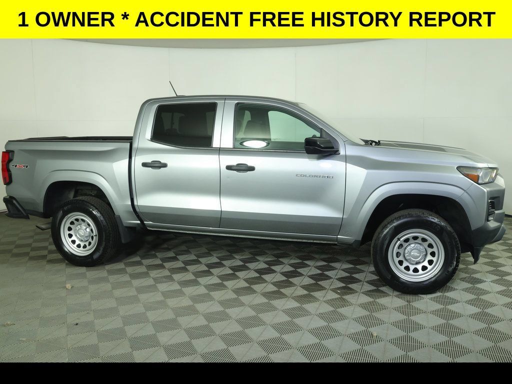 Used 2023 Chevrolet Colorado W/T w/ WT Convenience Package II AWD/4WD image 2