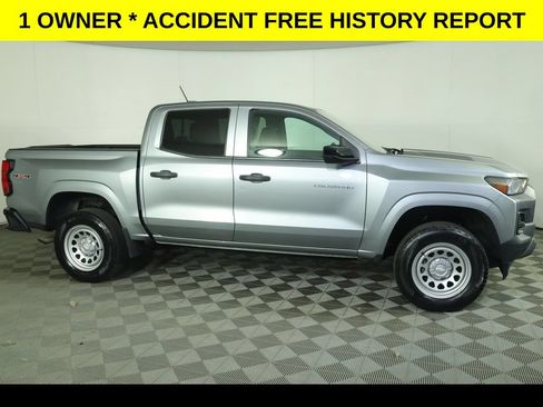 Used 2023 Chevrolet Colorado W/T w/ WT Convenience Package II AWD/4WD image 2