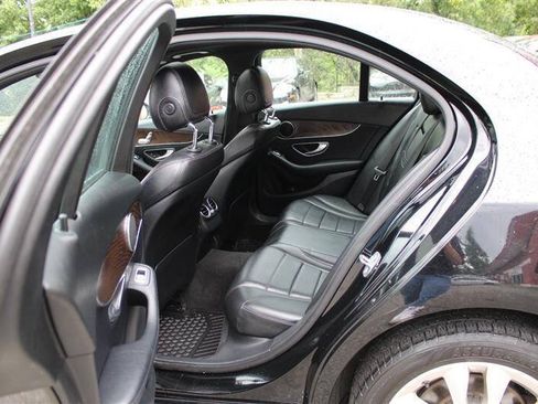 Used 2019 Mercedes-Benz C 300 4MATIC Sedan image 24