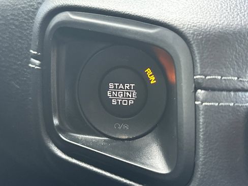 Used 2024 Jeep Wrangler Unlimited Rubicon AWD/4WD image 21