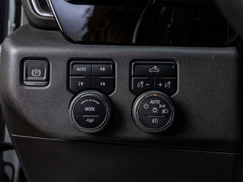 Used 2023 Chevrolet Silverado 1500 LT Trail Boss image 21