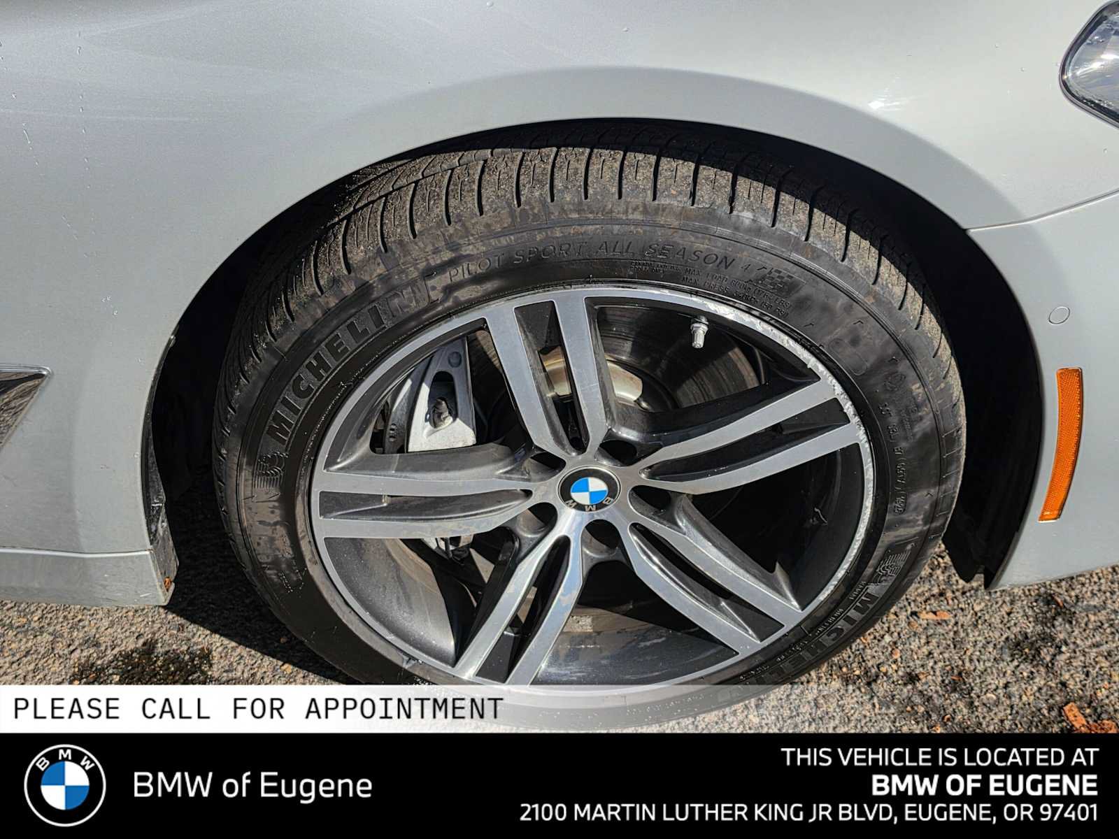 Used 2021 BMW 540i w/ Premium Package RWD image 9