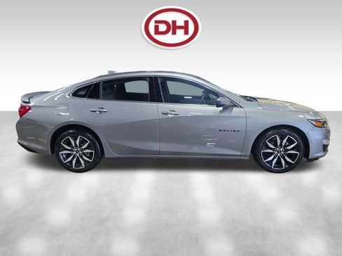 Used 2023 Chevrolet Malibu RS w/ LPO, Floor Liner Package FWD image 2