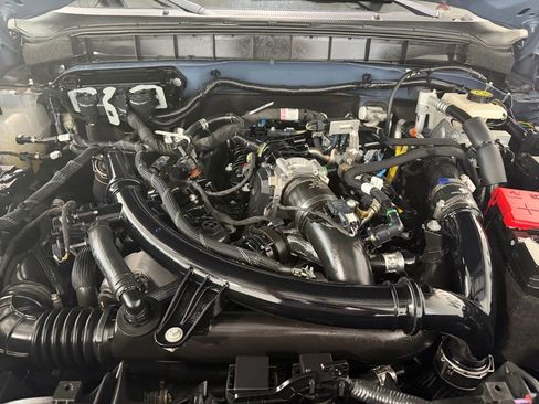 Used 2023 Ford Bronco Wildtrak AWD/4WD image 8