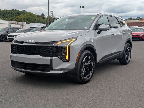 New 2026 Kia Sportage S image 3