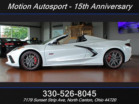 Used 2023 Chevrolet Corvette Stingray Premium Conv w/ Z51 Performance Package RWD image 8