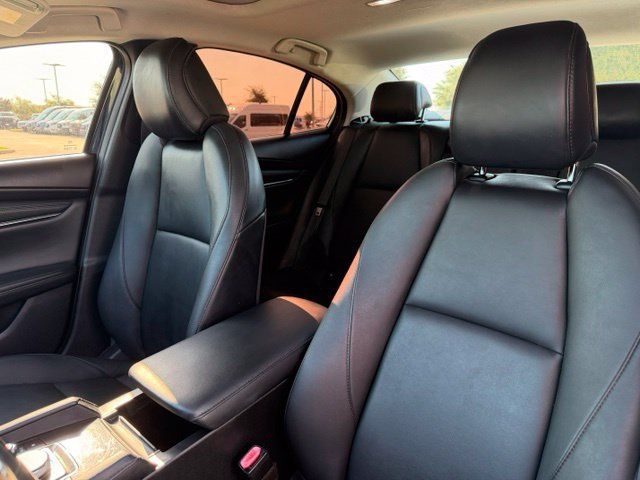 Used 2022 MAZDA MAZDA3 s FWD image 11