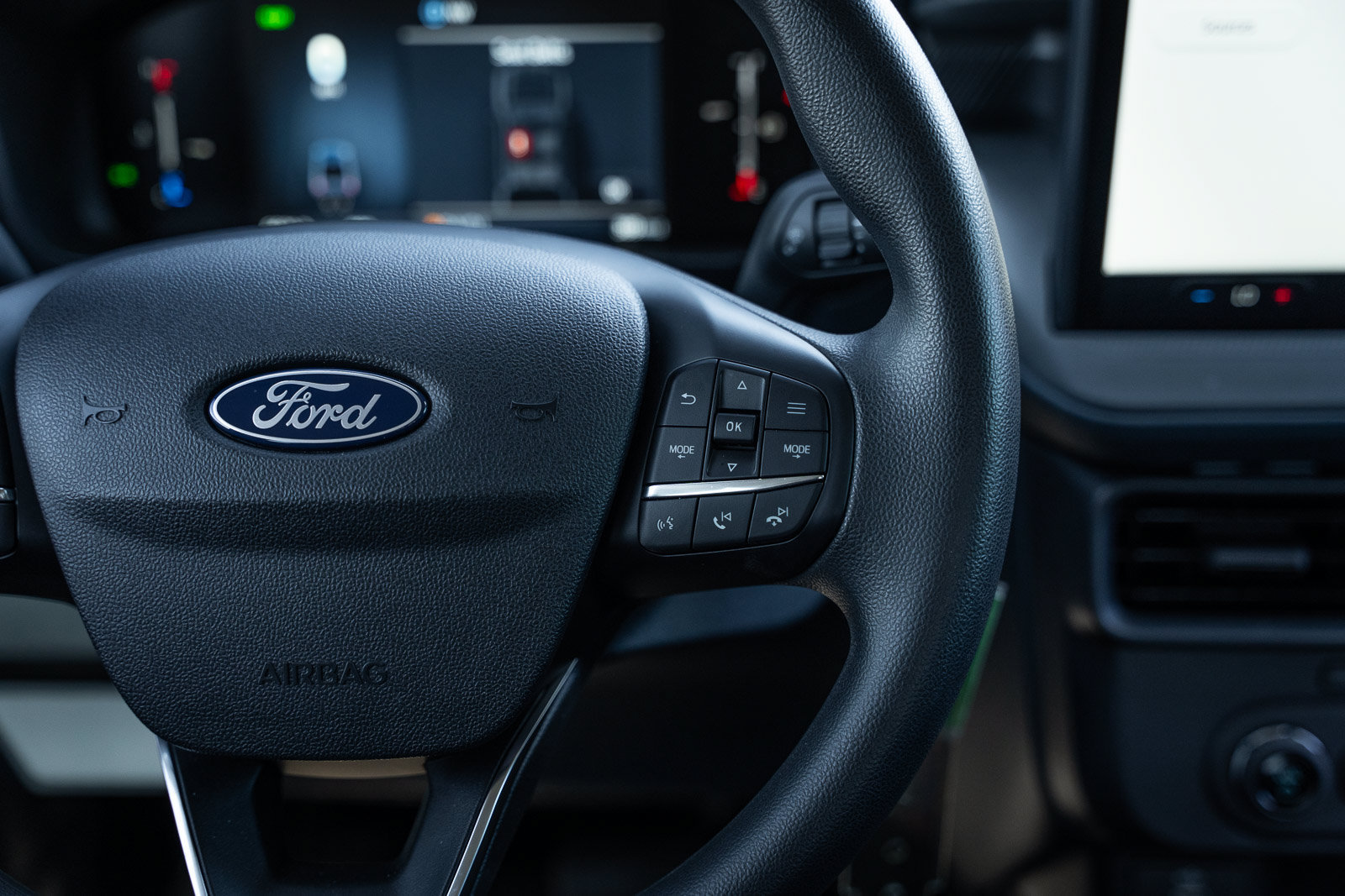 Certified 2025 Ford Maverick XL FWD image 26