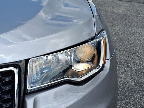 Used 2020 Jeep Grand Cherokee Limited image 9