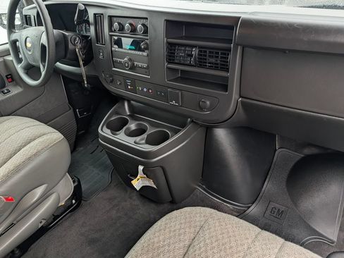 Used 2025 Chevrolet Express 3500 LT w/ LT Preferred Equipment Group RWD image 30