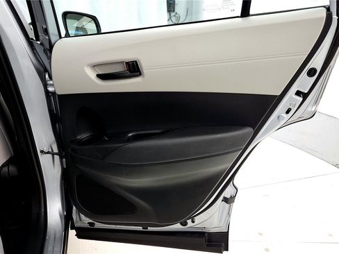 Certified 2023 Toyota Corolla Cross L image 27