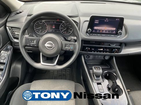 Used 2024 Nissan Rogue SV FWD image 29