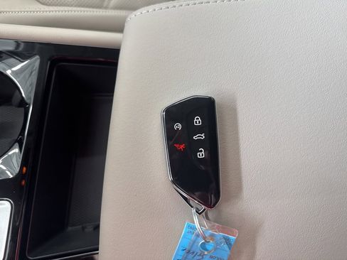 New 2026 Volkswagen Atlas SE image 32