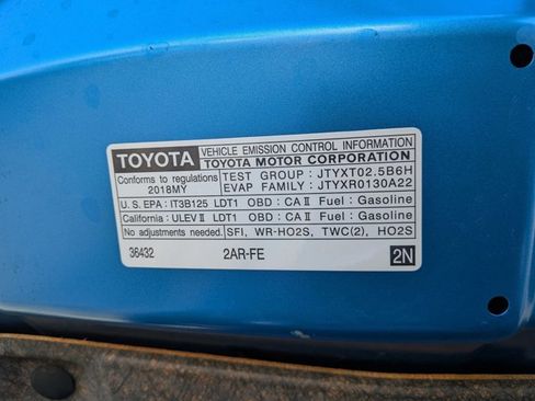 Used 2018 Toyota RAV4 XLE image 23