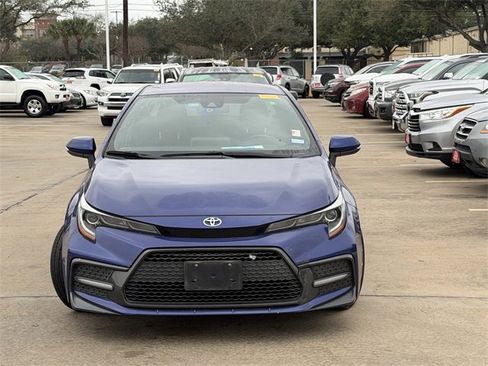 Used 2021 Toyota Corolla SE w/ Carpet Mat Package (TMS) image 2