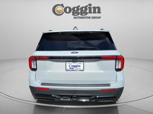 New 2026 Ford Explorer ST-Line w/ ST-Line Street Pack image 5