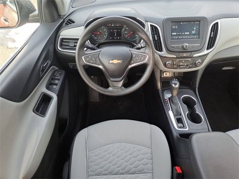 Used 2018 Chevrolet Equinox LS image 11