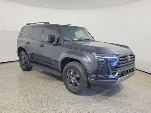 Used 2024 Lexus GX 550 AWD/4WD image 4