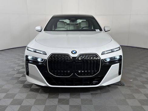 New 2026 BMW 760i xDrive w/ Executive Package AWD/4WD image 5
