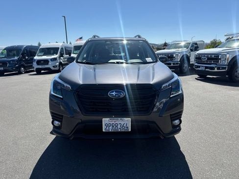Used 2022 Subaru Forester Premium AWD/4WD image 3