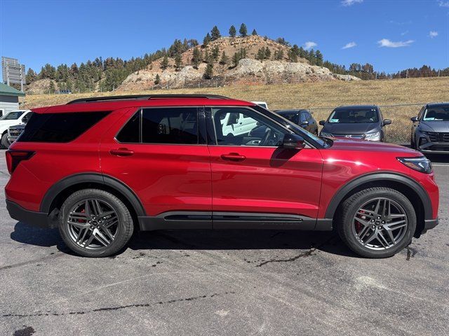 Used 2026 Ford Explorer ST AWD/4WD image 4