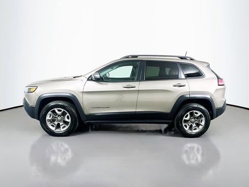 Used 2019 Jeep Cherokee Trailhawk image 8