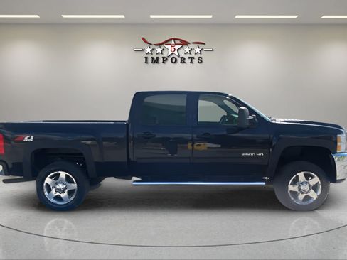 Used 2013 Chevrolet Silverado 2500 LT w/ Interior Plus Package AWD/4WD image 6