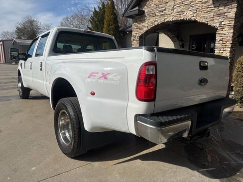 Used 2010 Ford F350 XL image 3