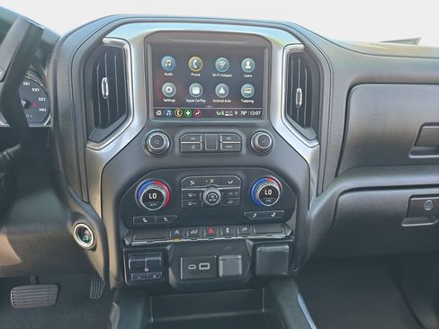Used 2021 Chevrolet Silverado 1500 RST w/ Redline Edition AWD/4WD image 22