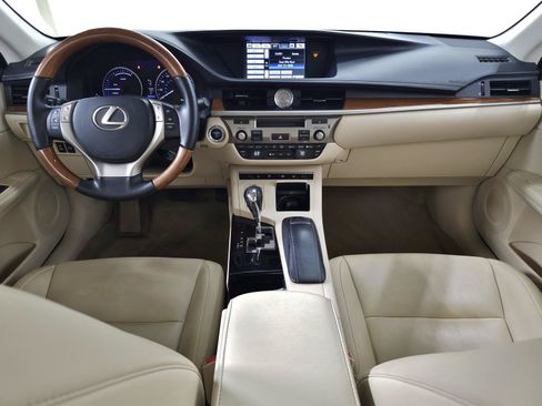 Used 2013 Lexus ES 300h w/ Premium Pkg FWD image 10