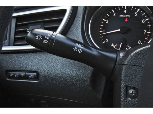 Used 2016 Nissan Rogue S image 20