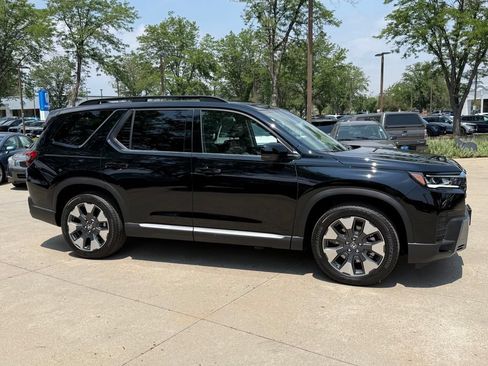 Certified 2026 Honda Pilot Elite image 3