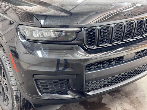 New 2025 Jeep Grand Cherokee L Altitude image 12