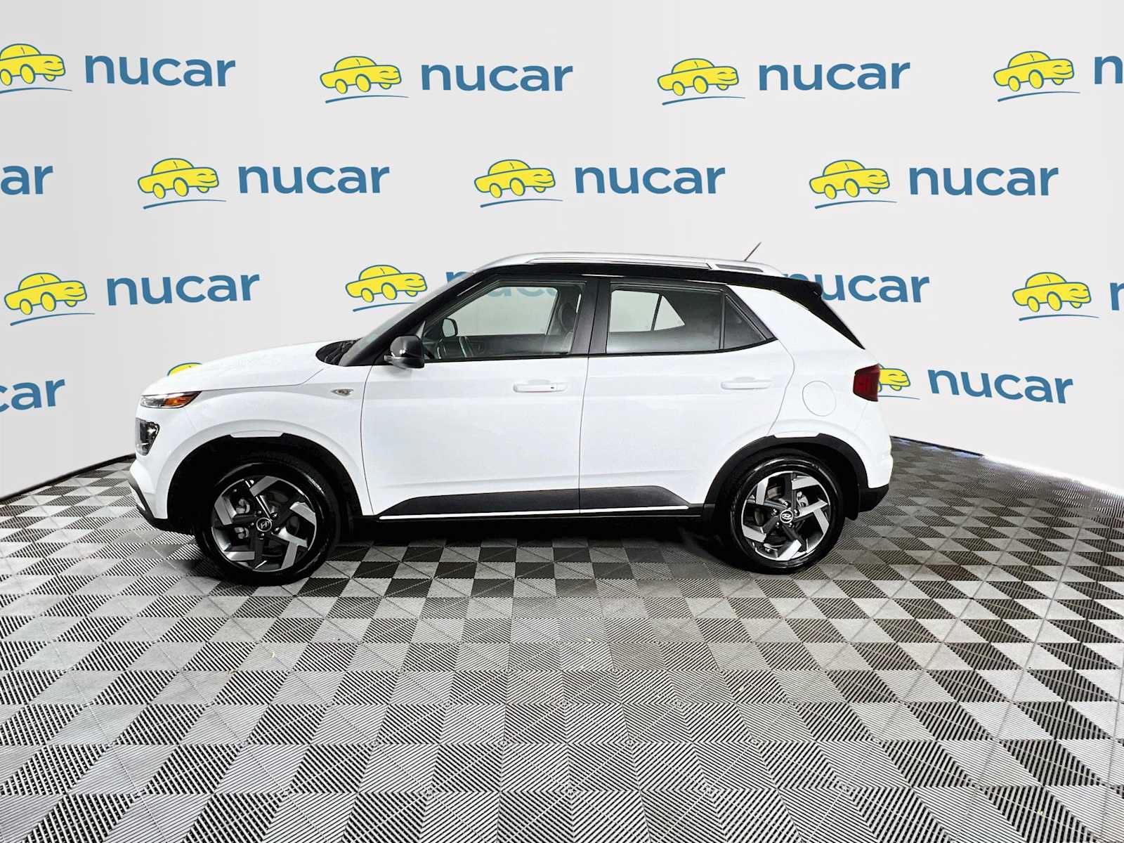 Certified 2026 Hyundai Venue SEL FWD image 4
