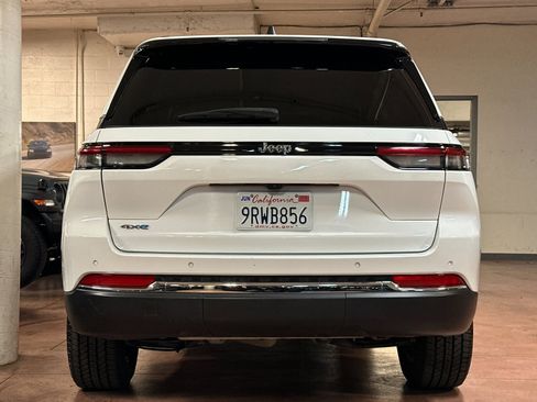 Used 2022 Jeep Grand Cherokee Limited 4xe image 4