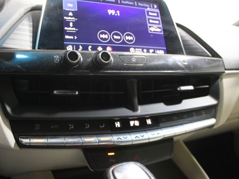 Used 2021 Cadillac CT4 Premium Luxury image 14