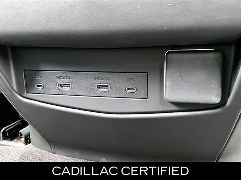 Certified 2025 Cadillac Escalade ESV Sport Platinum AWD/4WD image 36