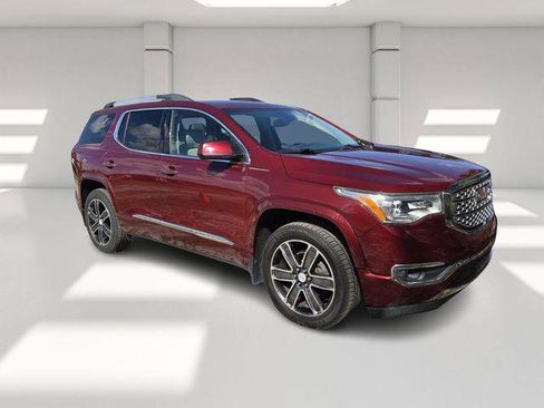 Used 2017 GMC Acadia Denali w/ Technology Package image 5