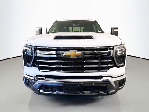 Used 2025 Chevrolet Silverado 2500 LTZ w/ LTZ Premium Package image 2