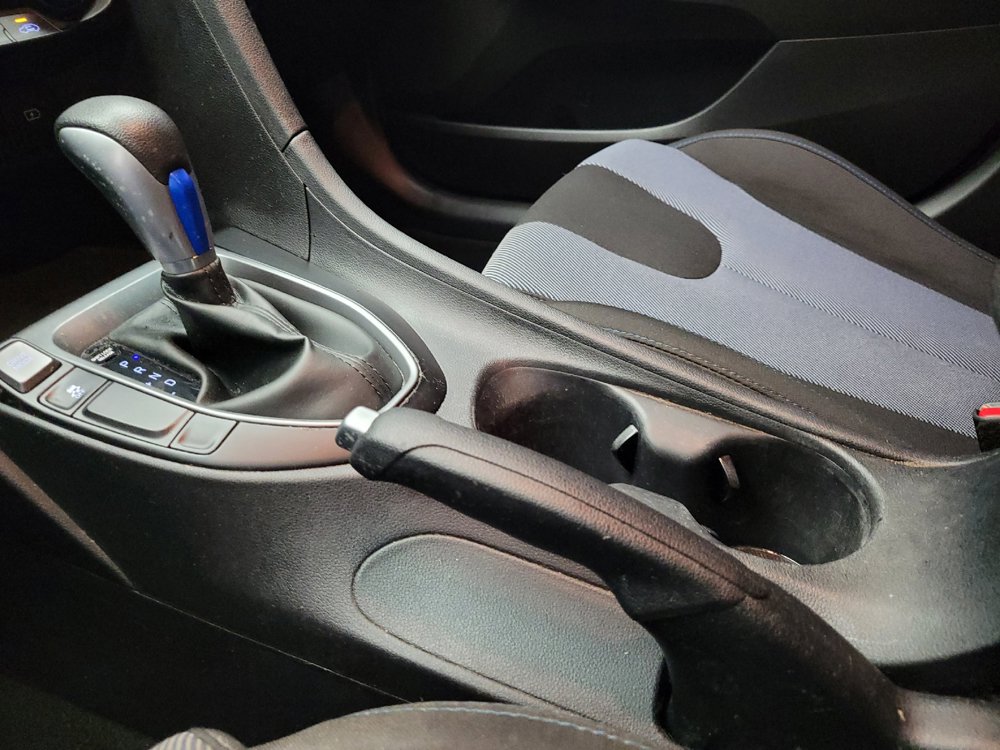 Used 2020 Hyundai Veloster 2.0 FWD image 26