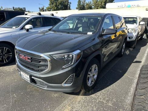 Used 2021 GMC Terrain SLE image 3