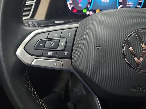 Used 2024 Volkswagen Atlas SE image 19