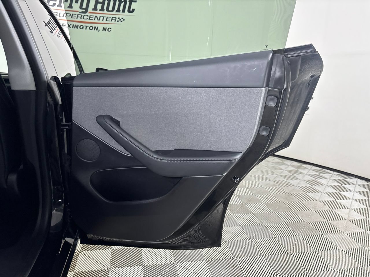 Used 2026 Tesla Model Y 2WD image 18
