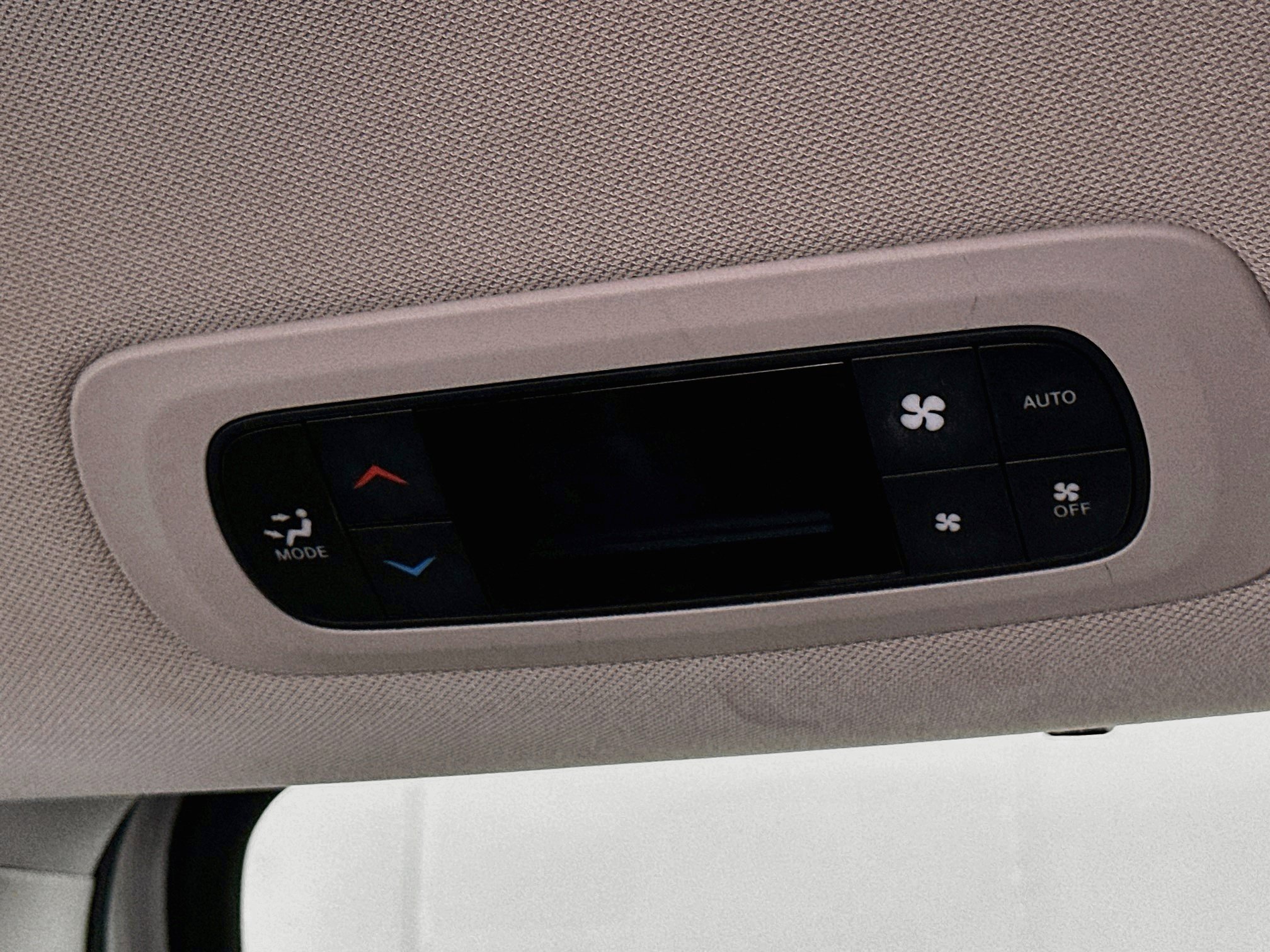 Used 2023 Chrysler Pacifica Touring-L FWD image 25
