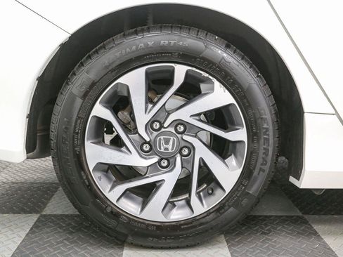 Used 2018 Honda Civic EX image 17